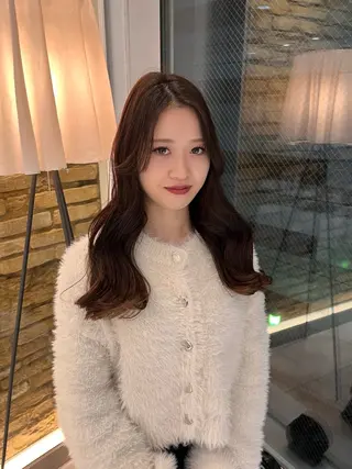 ロング hair make BEHIVE ichibancho AVEDA所属・渡邉  日向子 ・レイヤー、縮毛矯正のヘアスタイル