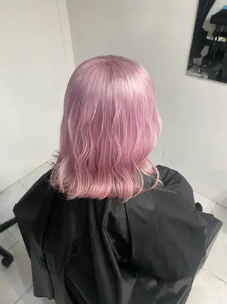 ミディアム ラブスタシー/Non ギャル/ハイトーンのヘアスタイル