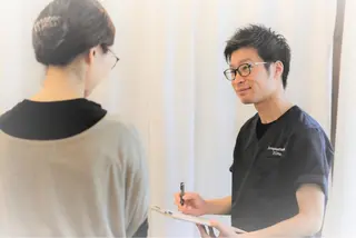 妙蓮寺ゆう鍼灸院所属・太田祐志 /中医美容鍼のエステ・リラクイメージ