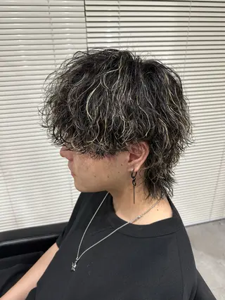 ショート パーマ メンズ ユウ🪄 パーマ指名No1のヘアスタイル