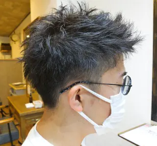 ショート 鶴田 連のヘアスタイル