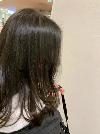 ミディアム カラー 高橋友里亜 /フリーランスのヘアスタイル