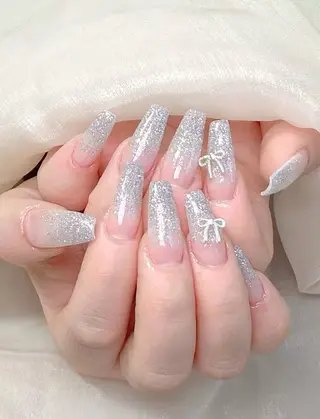 ネイル 小 雨のネイルデザイン