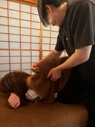 AXIS〜relaxation〜所属・西山 恭平のエステ・リラクイメージ