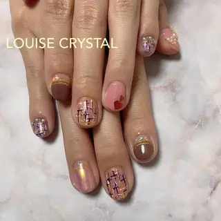 ネイル LOUISE CRYSTALのネイルデザイン