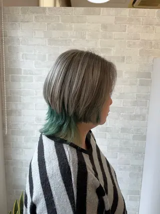 ミディアム カラー Well's TAIGAのヘアスタイル