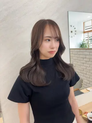 セミロング カラー 成瀬 千佳のヘアスタイル