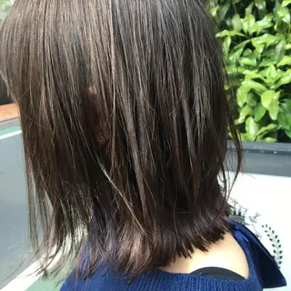 ミディアム カラー THE DAY所属・AKI HASHIMOTOのヘアスタイル