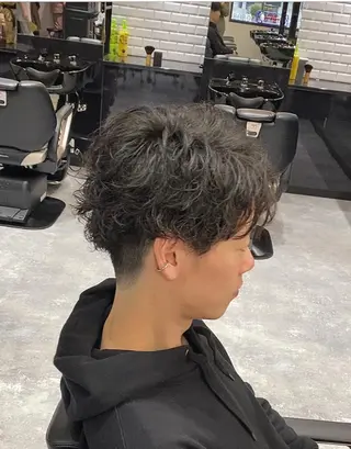 ミディアム パーマ メンズ 前田賢生 ご新規様はNGのヘアスタイル