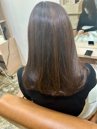 セミロング スギ リンカのヘアスタイル