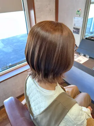 ミディアム 手塚 菜々美のヘアスタイル