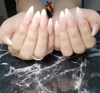 セミロング ネイル クロキ 。のネイルデザイン