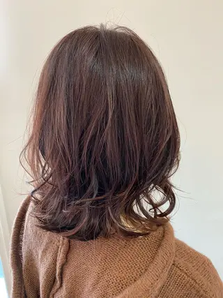 ミディアム 三好 美里のヘアスタイル