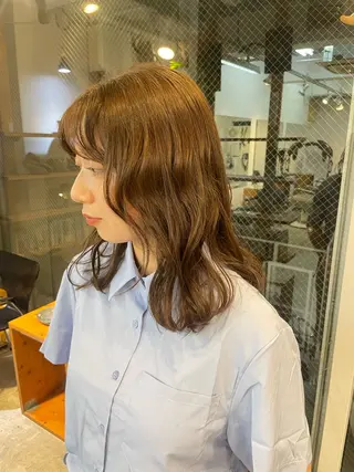 ミディアム カラー cyez rinkaのヘアスタイル