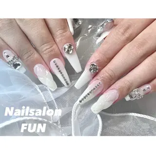 ネイル Nailsalon FUN🌈のネイルデザイン