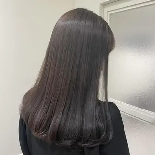 セミロング カラー Rene'所属・当日予約⭕️ yuriのヘアスタイル