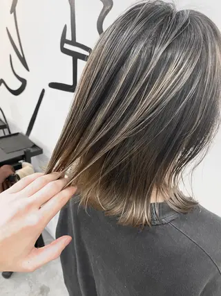 ショート カラー ☘️ブリーチ/ハイト ーン/レイヤー/のヘアスタイル