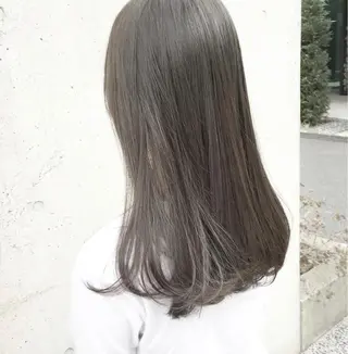 ロング カラー iLi所属・iLi 《イリ》のヘアスタイル