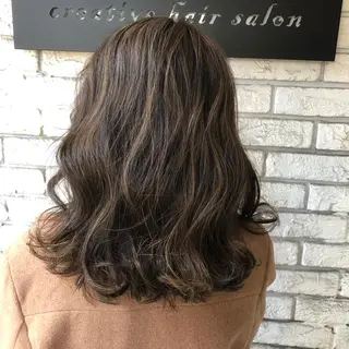 ミディアム カラー 工藤 綾華のヘアスタイル