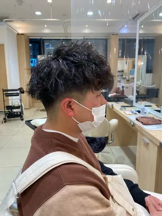 ショート パーマ メンズ メンズ特化型美容師 栗山勇人のヘアスタイル