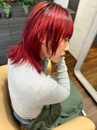 ミディアム カラー 松本 茜のヘアスタイル