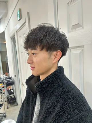 パーマ メンズ ナチュラル大人っぽい スタイル　MAORIのヘアスタイル