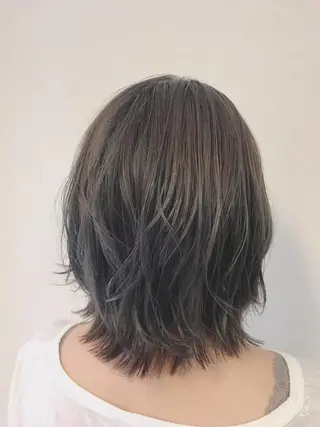 ミディアム カラー NATSUKA 403号室のヘアスタイル