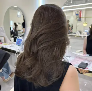 ロング カラー aku💞韓国風🩷 ピンクカラー🎀🩷のヘアスタイル