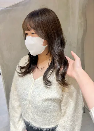 ミディアム カラー effect横浜所属・切りっぱなしボブ/ 艶カラー/綾莉のヘアスタイル