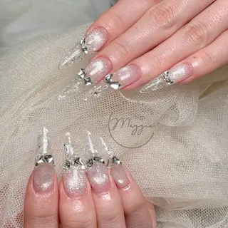 ネイル Maggie Nail🦩のネイルデザイン