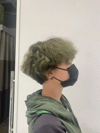 ショート カラー 🩶米澤 美月🩶のヘアスタイル