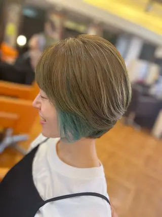 ショート U HARUNAのヘアスタイル