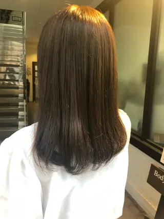 セミロング カラー 國次 夕貴のヘアスタイル