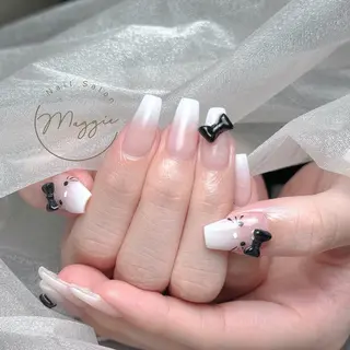 ネイル Maggie Nail🦩のネイルデザイン