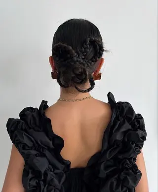 セミロング ヘアアレンジ Yuna/ベージュ ダブルカラーのヘアスタイル