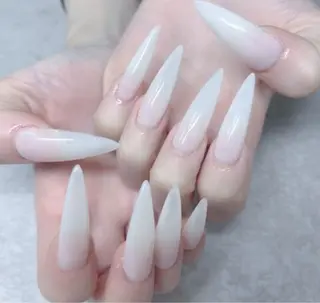 ネイル UMI ネイルサロン新宿🎀のネイルデザイン