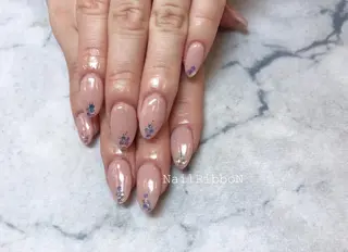 ネイル ネイルリボン 受付スタッフのネイルデザイン