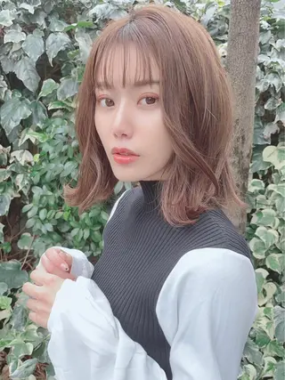 セミロング カラー パーマ ヘアアレンジ 【公式】amble luxe池袋東口🩷のヘアスタイル