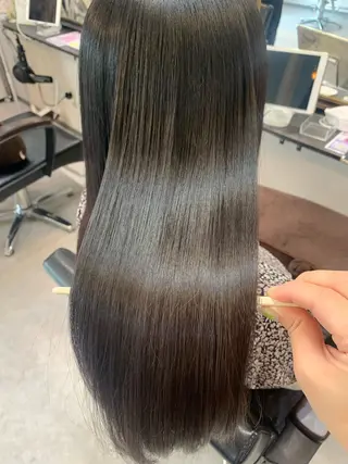 セミロング SALOWIN 銀座一丁目店所属・髪質改善/縮毛矯正 🎀小林 唯 🎀のヘアスタイル