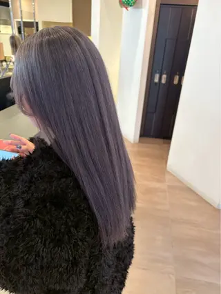 セミロング わだ まゆのヘアスタイル