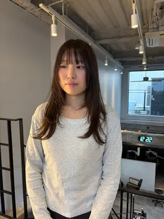 ロング yuri/オリーブ/ 暖色カラー/レイヤーのヘアスタイル