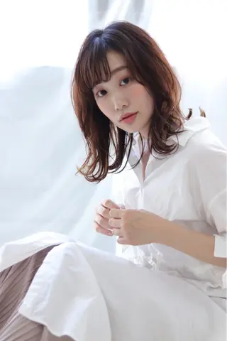 ミディアム TIARA by emi+所属・みい 💜🧡のマツエク・マツパデザイン