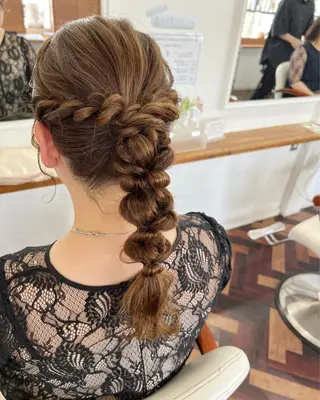 ロング ヘアアレンジ フラム所属・WATANABE MISAKIのヘアスタイル