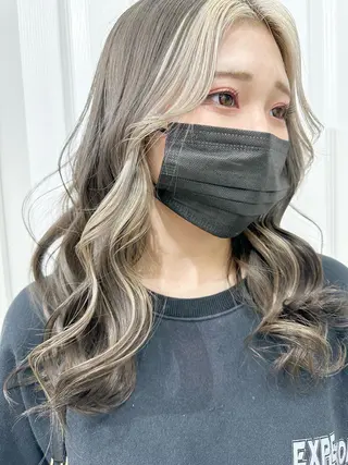 セミロング カラー kai .のヘアスタイル