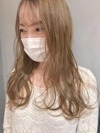 セミロング カラー 圧倒的透明感カラー nana🦕のヘアスタイル