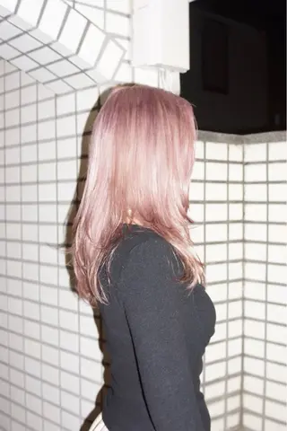 セミロング HOPE所属・愛心manami HOPEのヘアスタイル