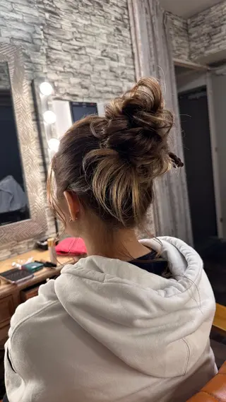 セミロング ヘアアレンジ hair make  Lucciのヘアスタイル