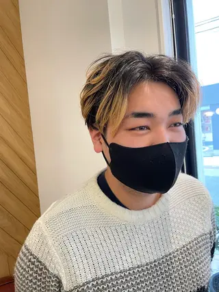 ショート カラー メンズ 鈴村 大介のヘアスタイル