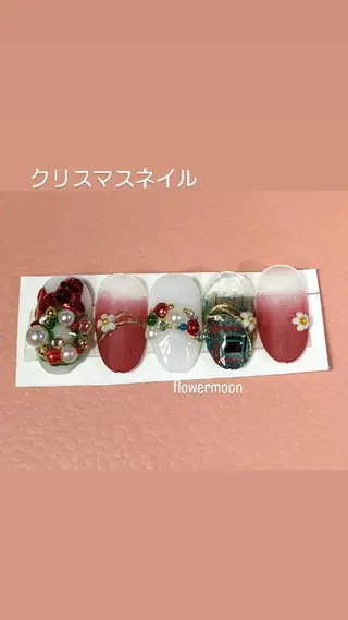 ネイル フラワー ムーンのネイルデザイン