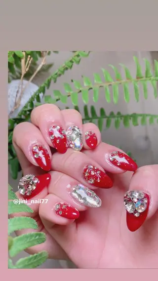 ネイル JINI NAIL所属・ジニ ネイルのネイルデザイン